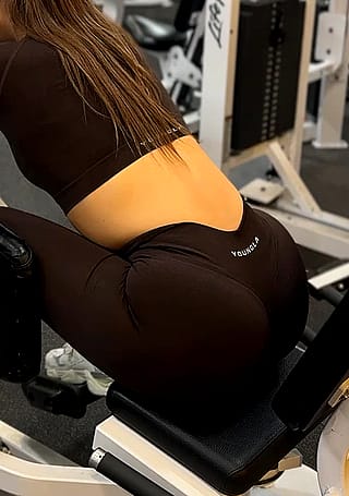 Do you like watching me workout my booty'