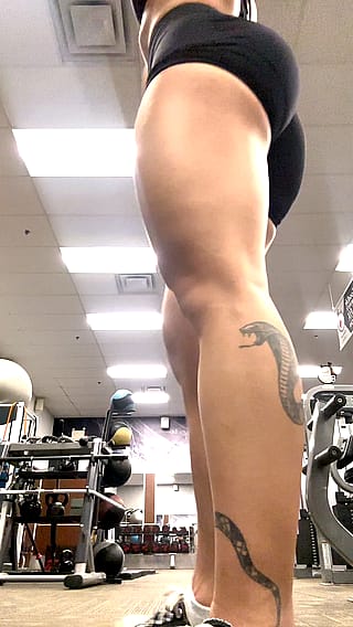 Would my ass attract your attention at the gym? 21F'