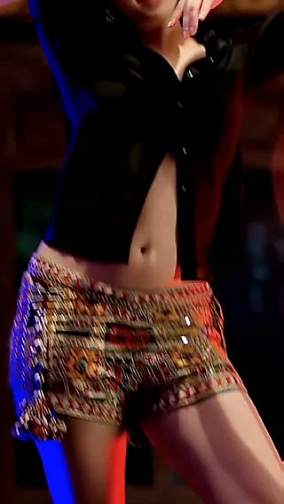 Shraddha Kapoor is such a drainer.. her thick thighs are drool worthy.. 🤤🤤 [old]'