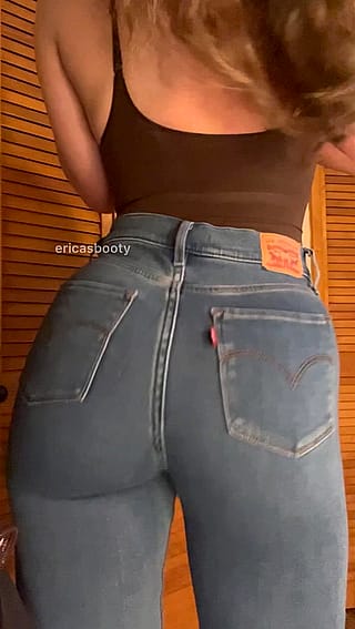 i heard you like levi’s…😇'