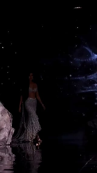 Disha patani walk. 🔥'