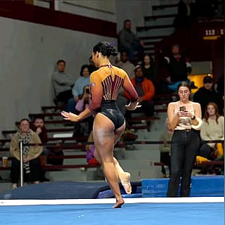 Minnesota - Mya Hooten'