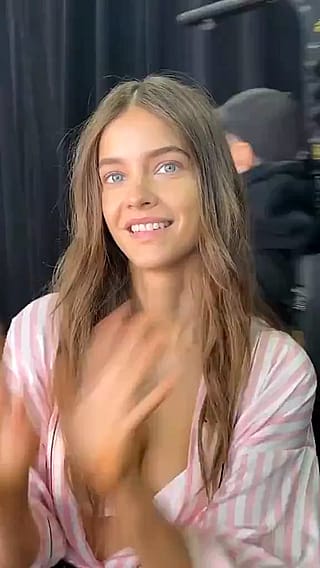 Barbara Palvin'