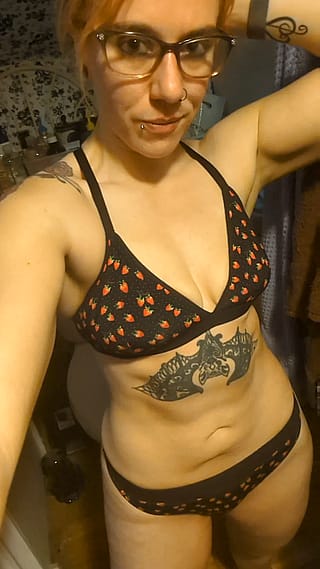 My abs are getting more defined every day 😊~Jes'