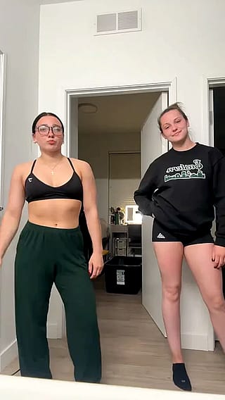 Eastern Michigan - Gwendelyn Cantu - dancing'