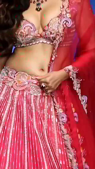 Mrunal Thakur'