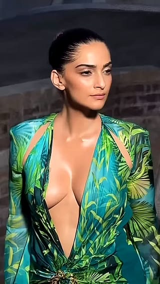 Sonam Kapoor'