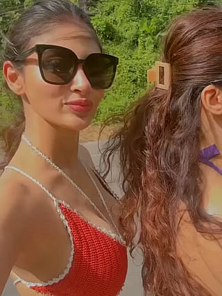 Disha Patani & Mouni Roy'