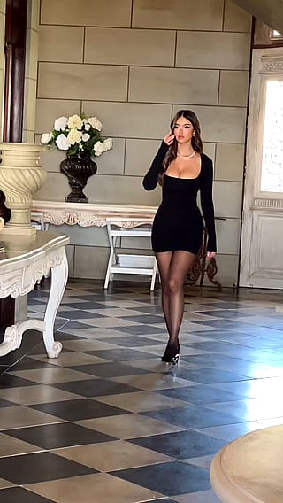 Ella'