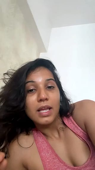 Maulika Sharma 🥵'