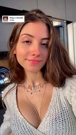 Sofia Espanha (@sofiaespanha - @sosotriste)'