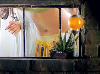 Kriti Navel'