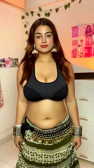 Tushika goswami navel'