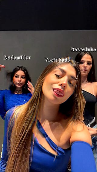 Yastakada, Sosozinha e Dudamiller (@yastakada,@sophiascaramella, @dudamiller)'
