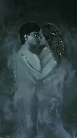 Emma Watson kiss'