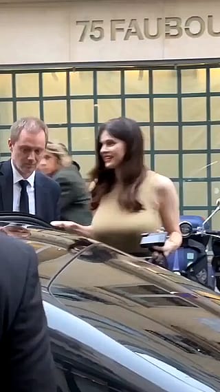 Alexandra Daddario'