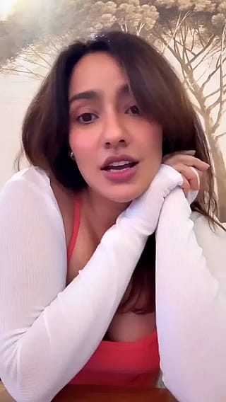 Neha Sharma'